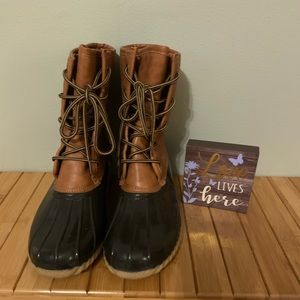 The Original Duck Boot